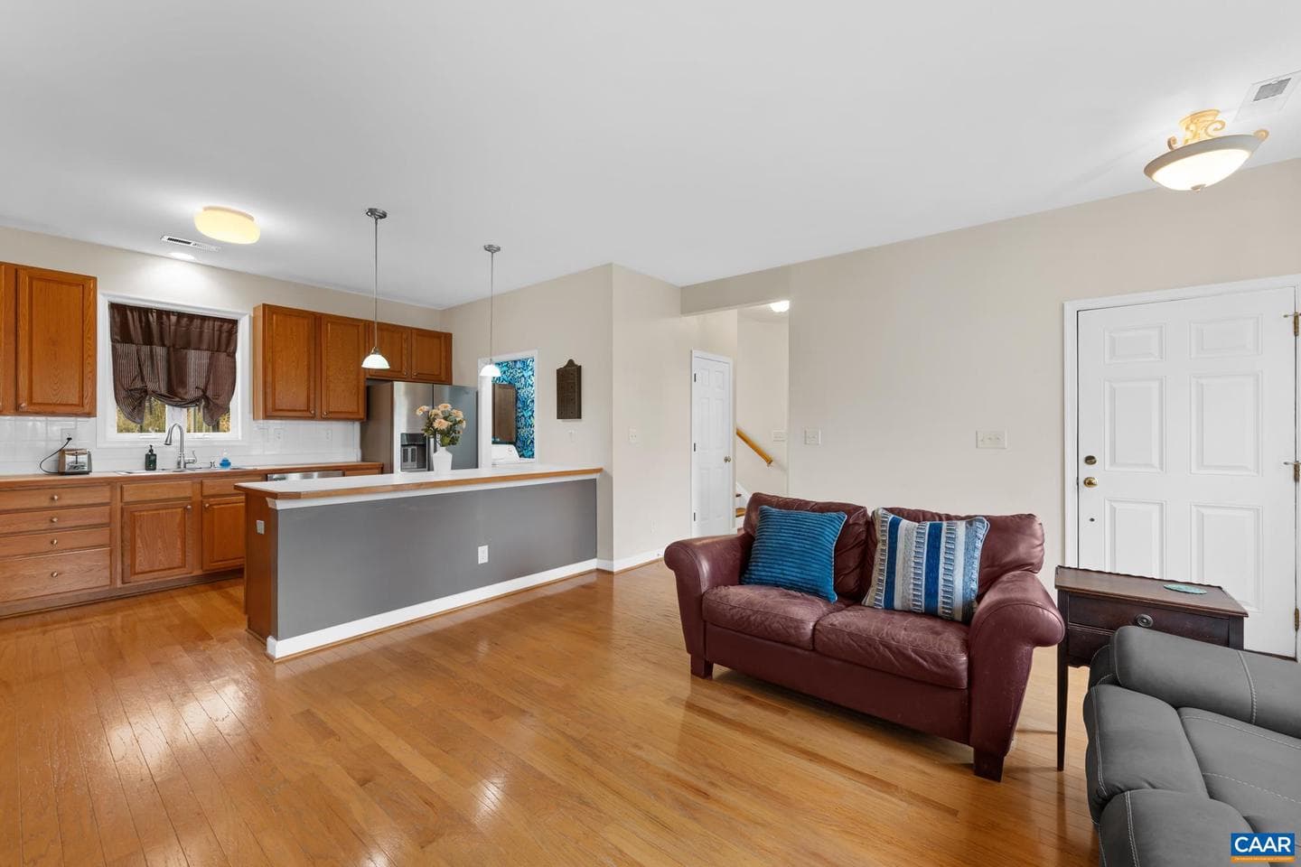 5442 Hill Top St photo 9