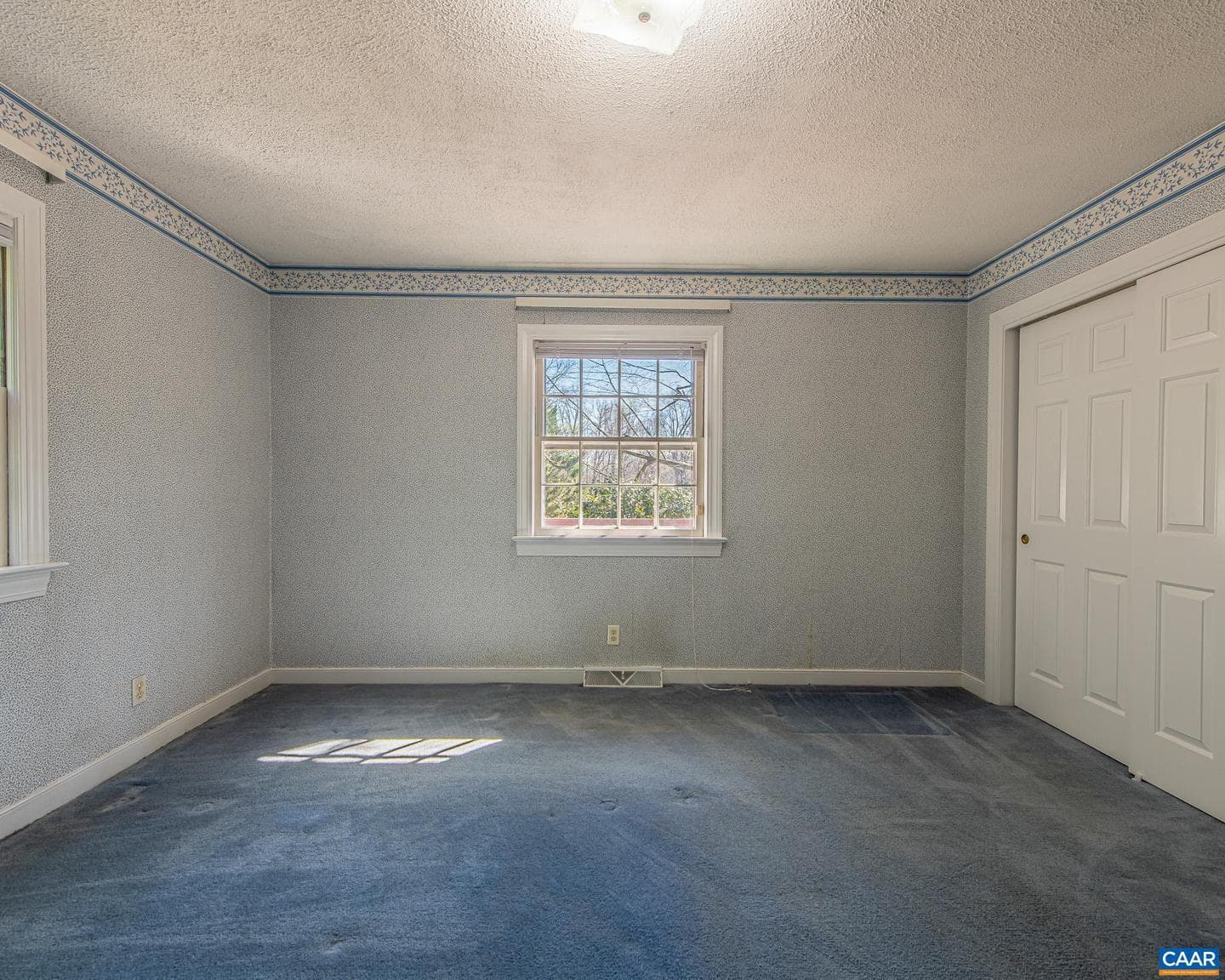 565 Stagecoach Rd photo 16