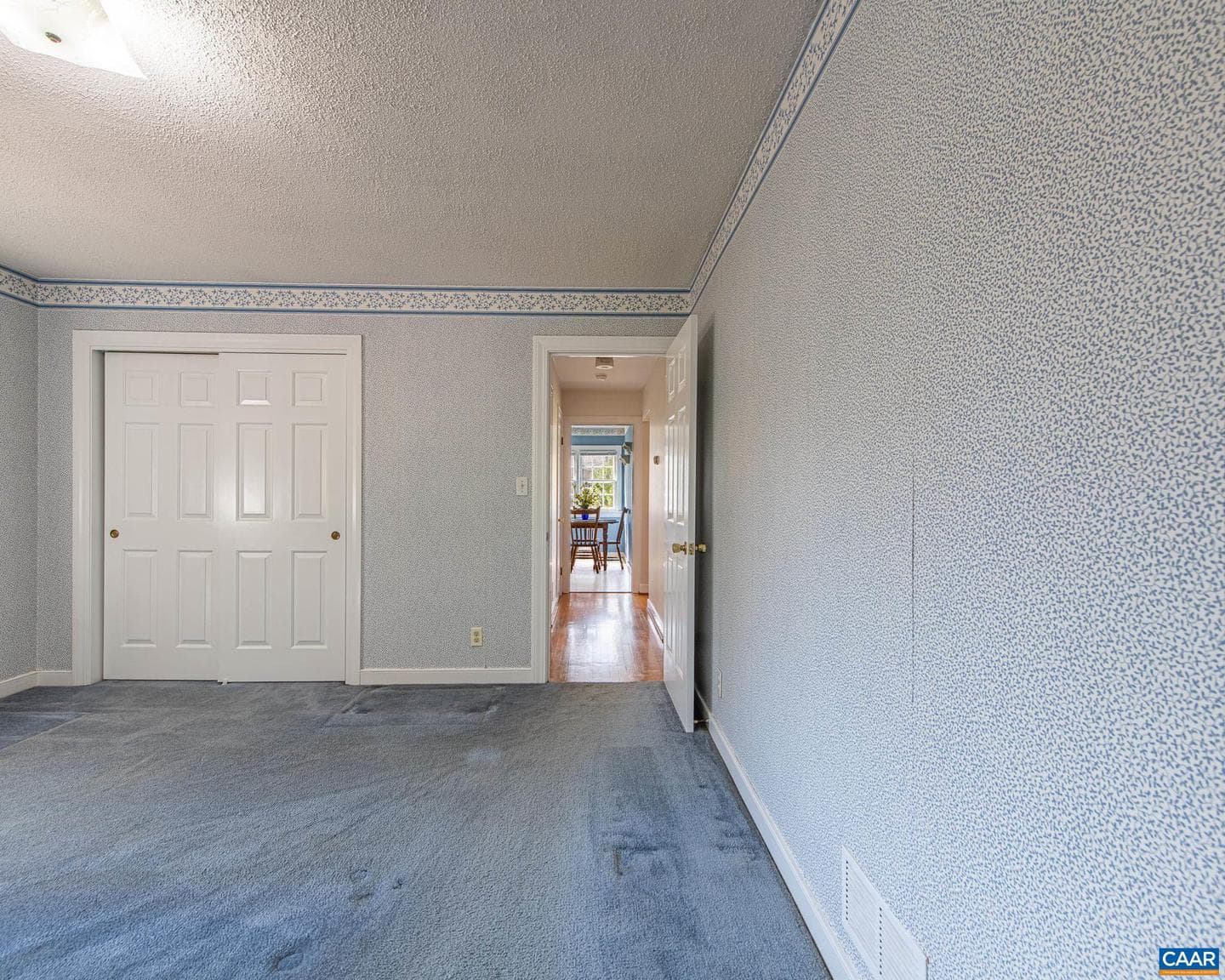 565 Stagecoach Rd photo 17