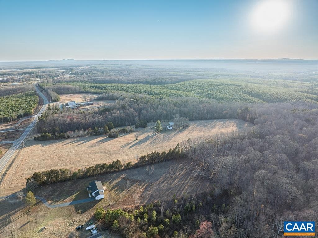 25805 N James Madison Hwy photo 5