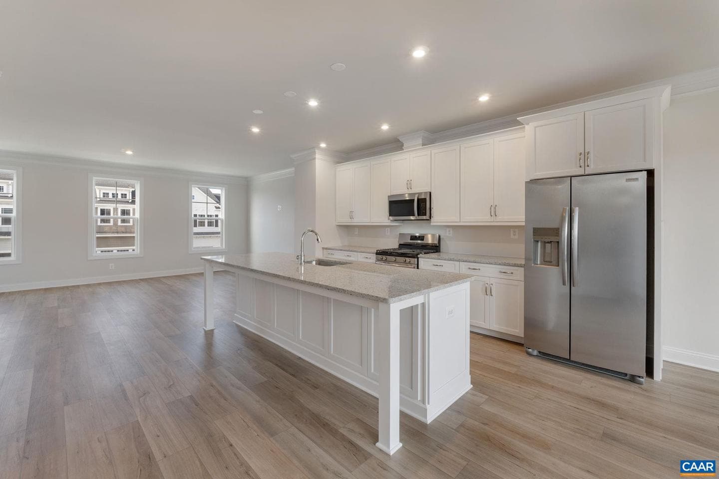 4042 Talen Ln photo 15