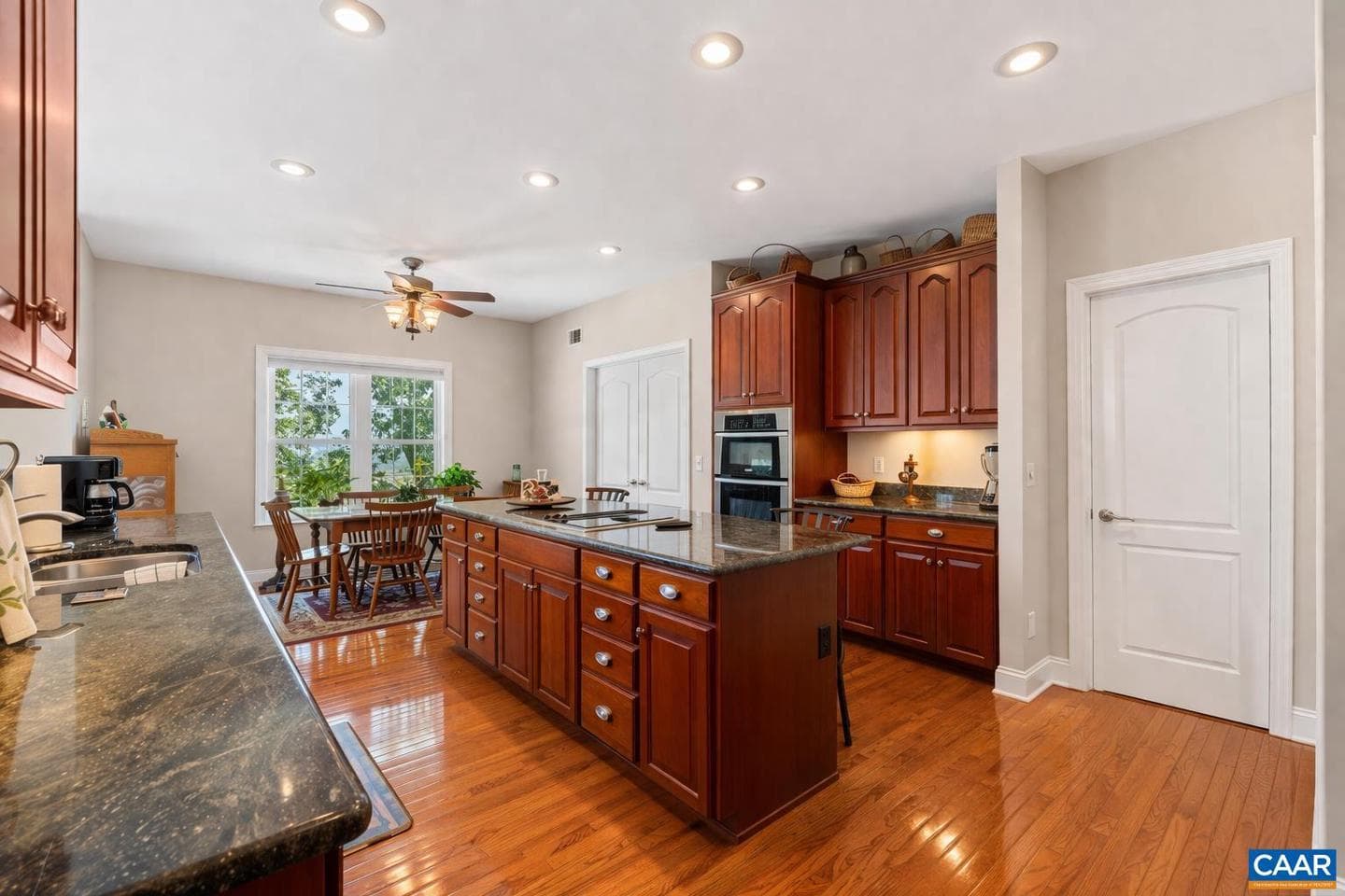 137 Diamond Ct photo 9