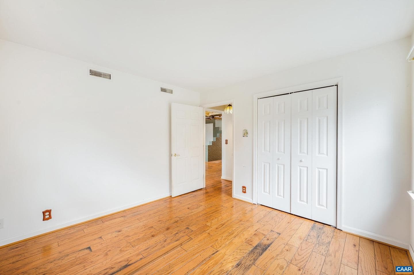 699 Winton Rd photo 22