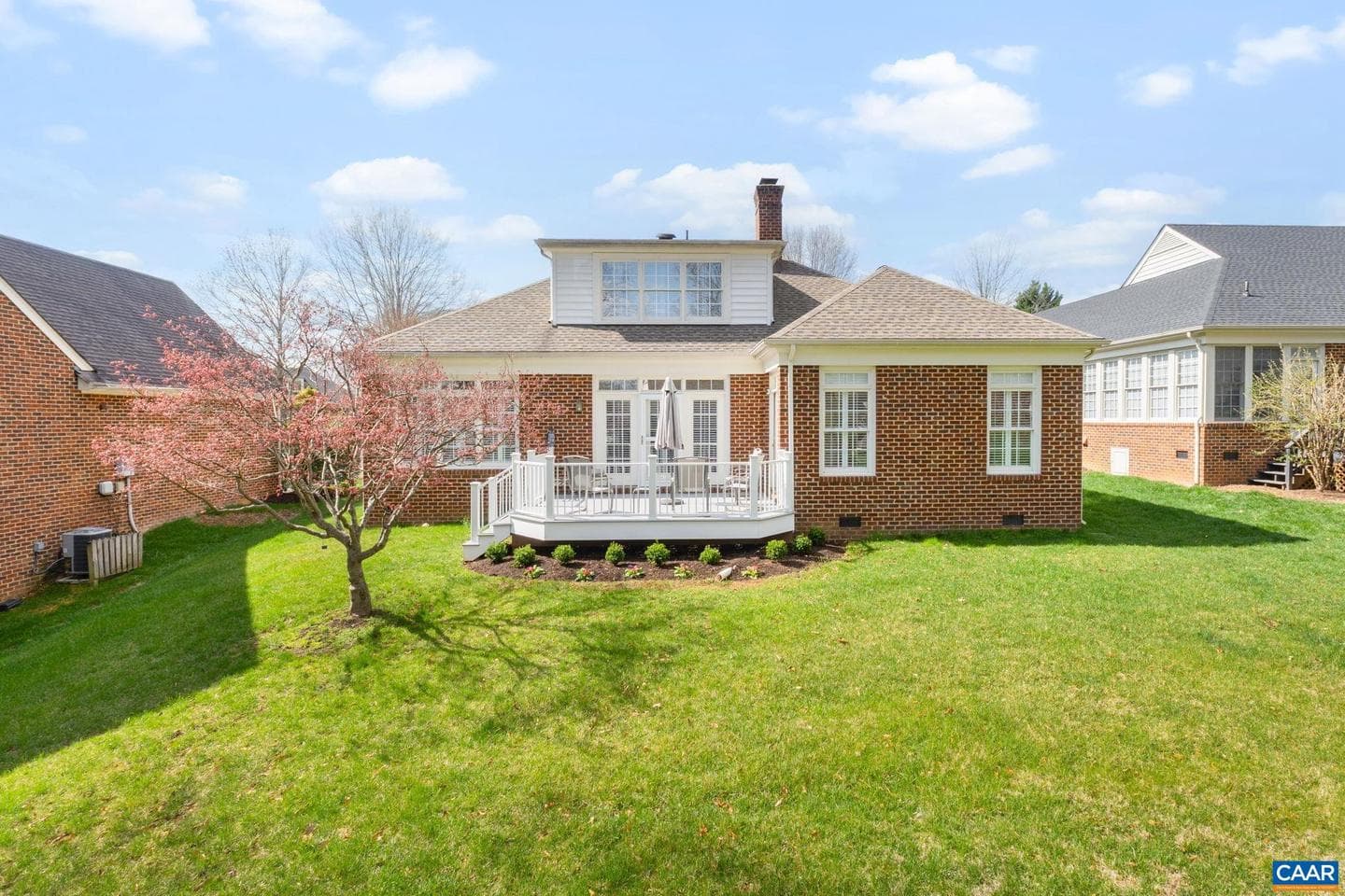 1563 Heathrow Ln photo 35
