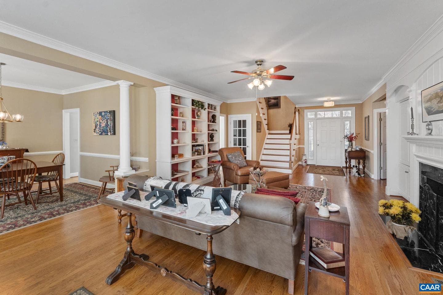 1563 Heathrow Ln photo 9