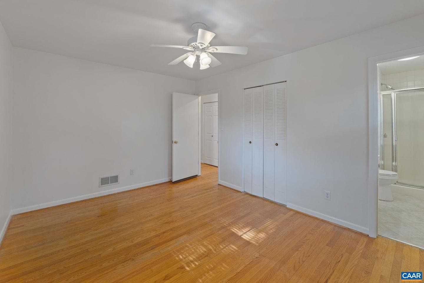617 Davis Ave photo 15
