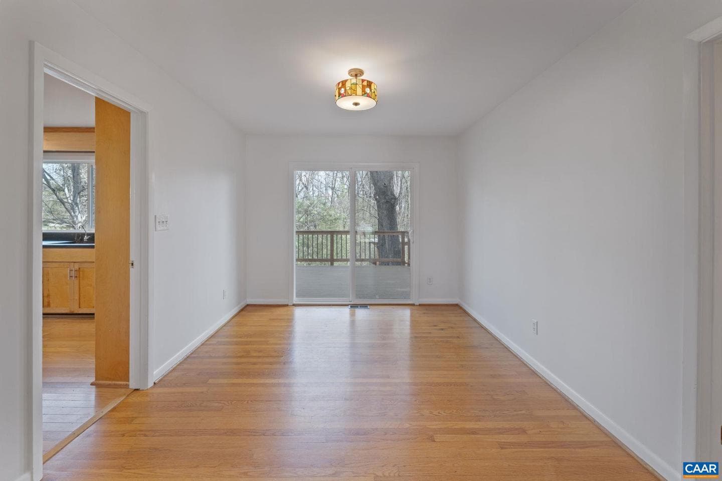 617 Davis Ave photo 28