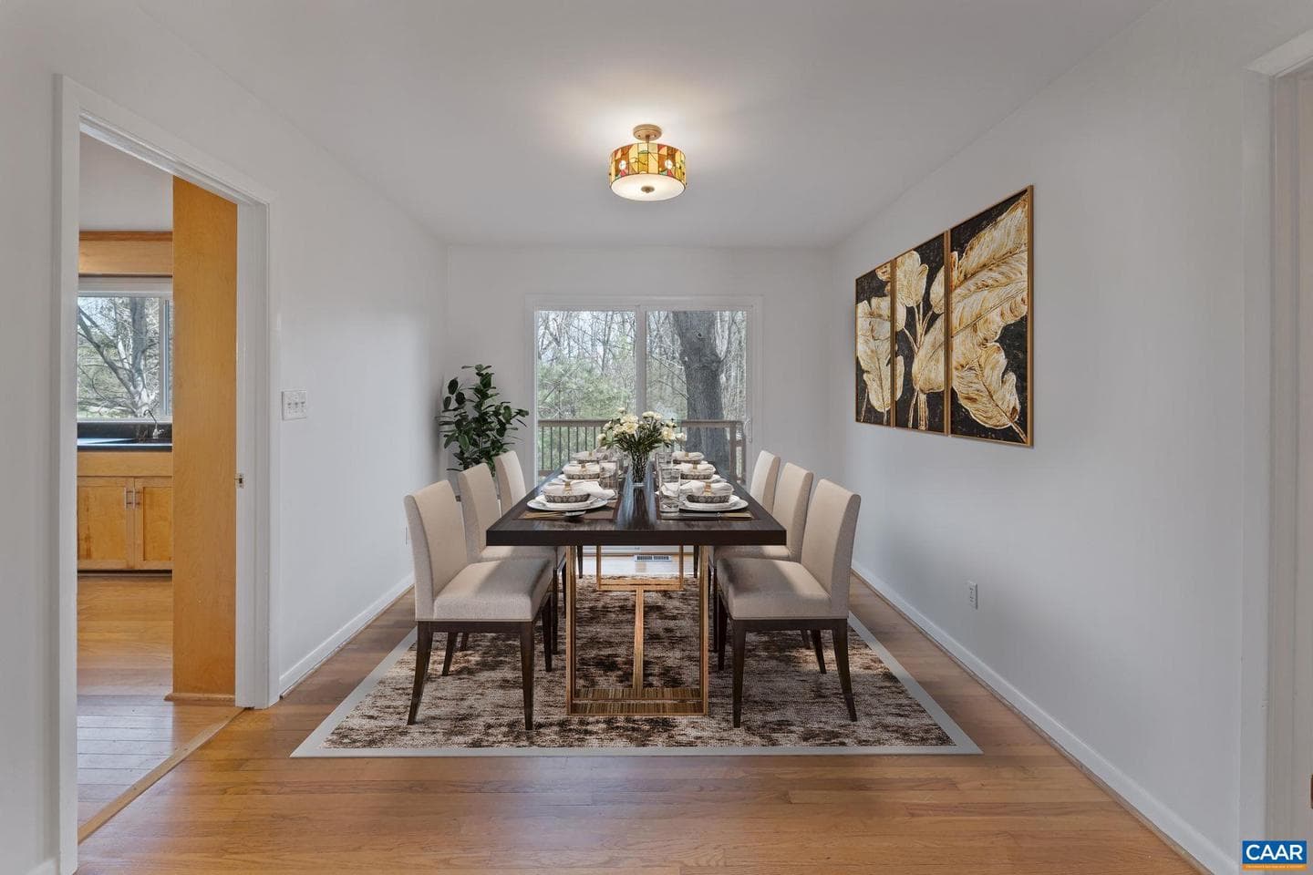 617 Davis Ave photo 4
