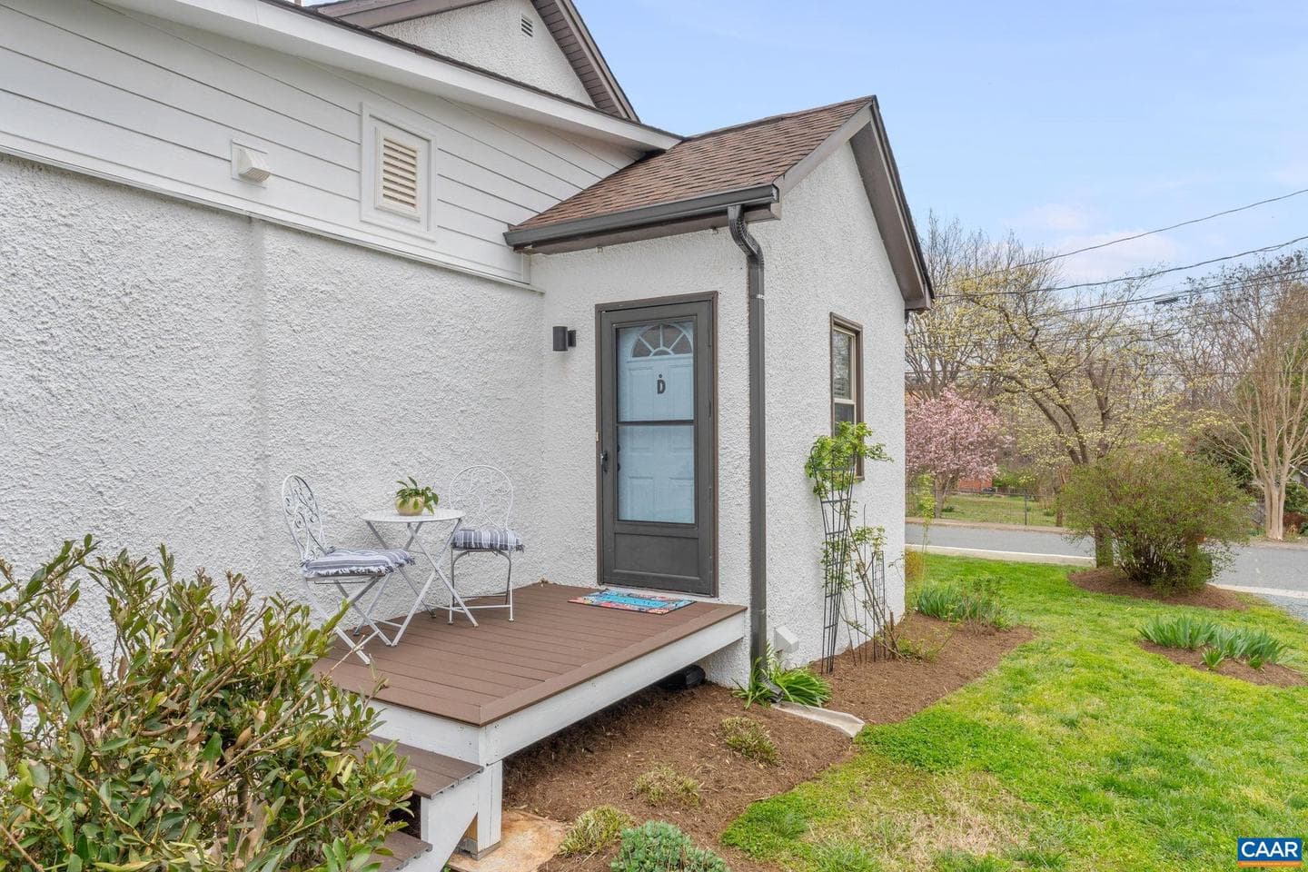 207 Douglas Ave photo 25