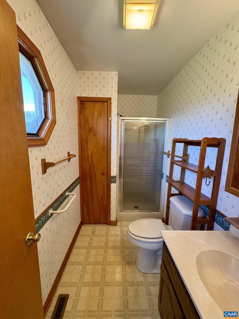 224 Saint James Rd photo 36