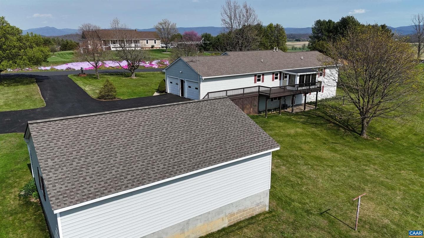 224 Saint James Rd photo 71