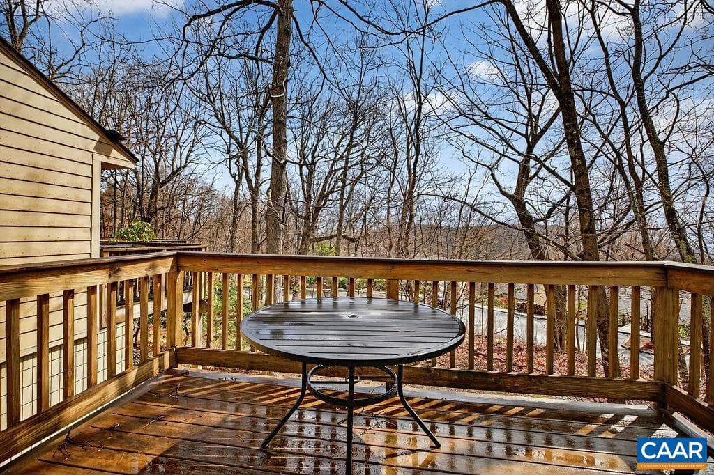 646 White Oak Condos photo 4