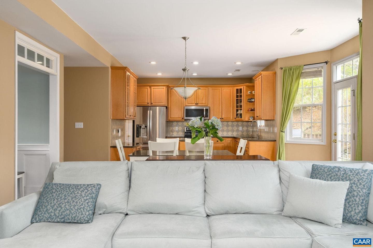 1156 Foxvale Ln photo 9