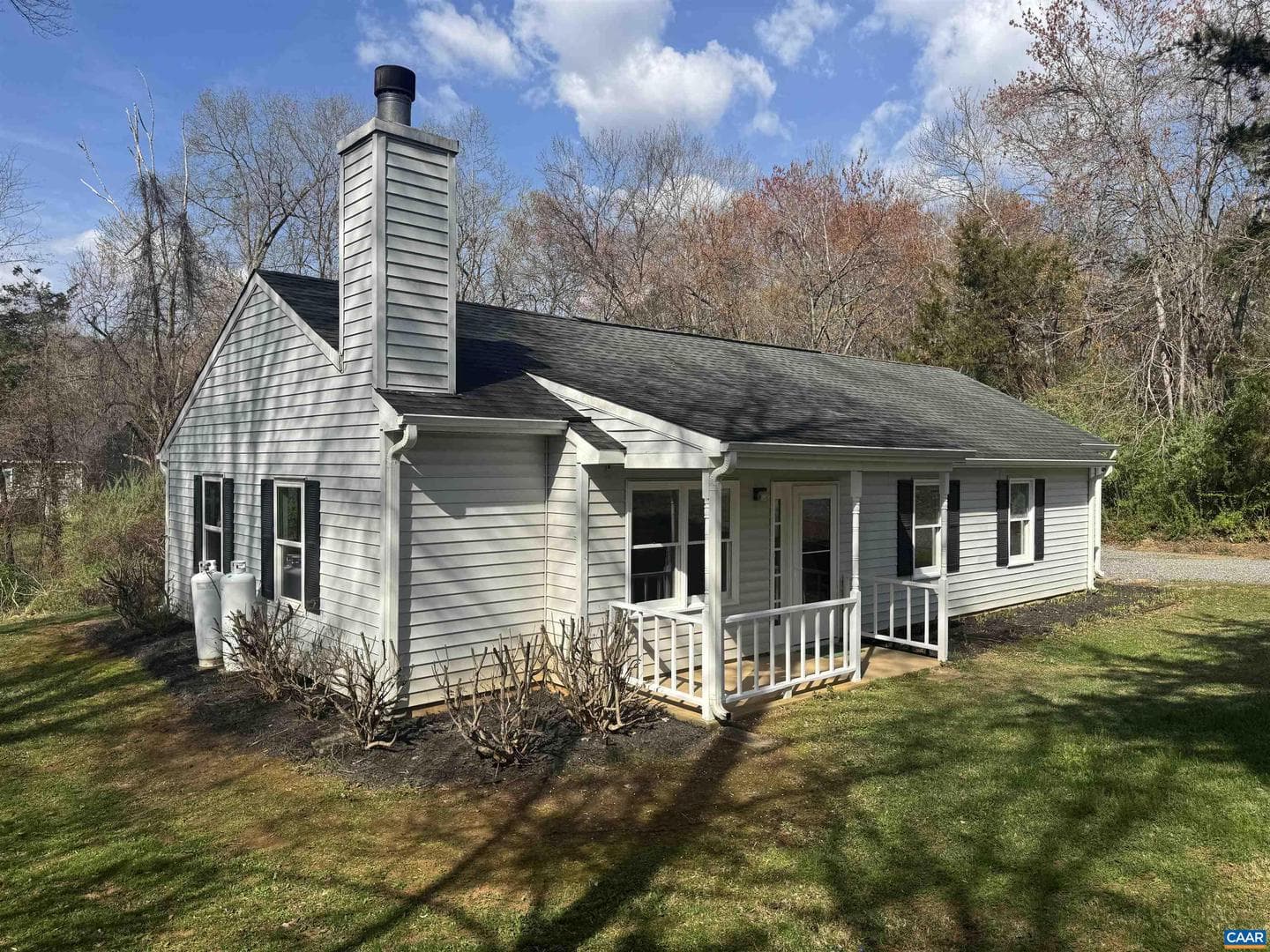 109 Narcissus Rd photo 3