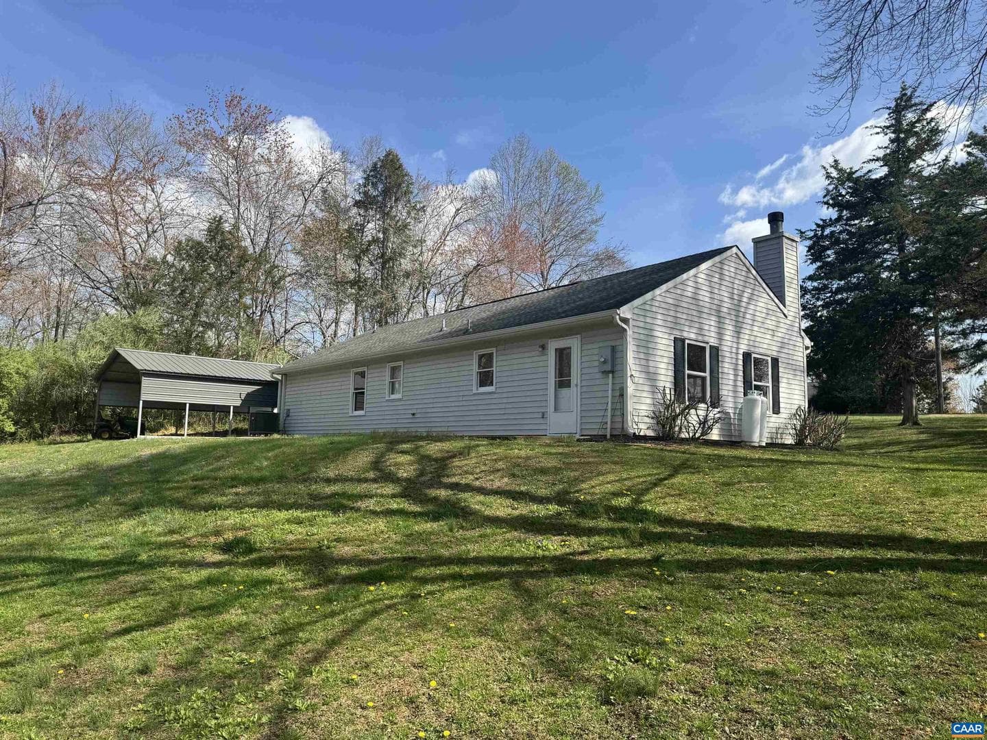109 Narcissus Rd photo 5