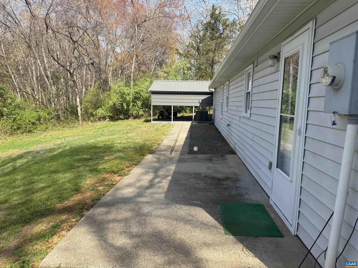 109 Narcissus Rd photo 6