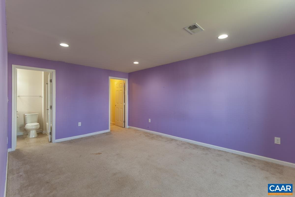 236 Brimfell St photo 32