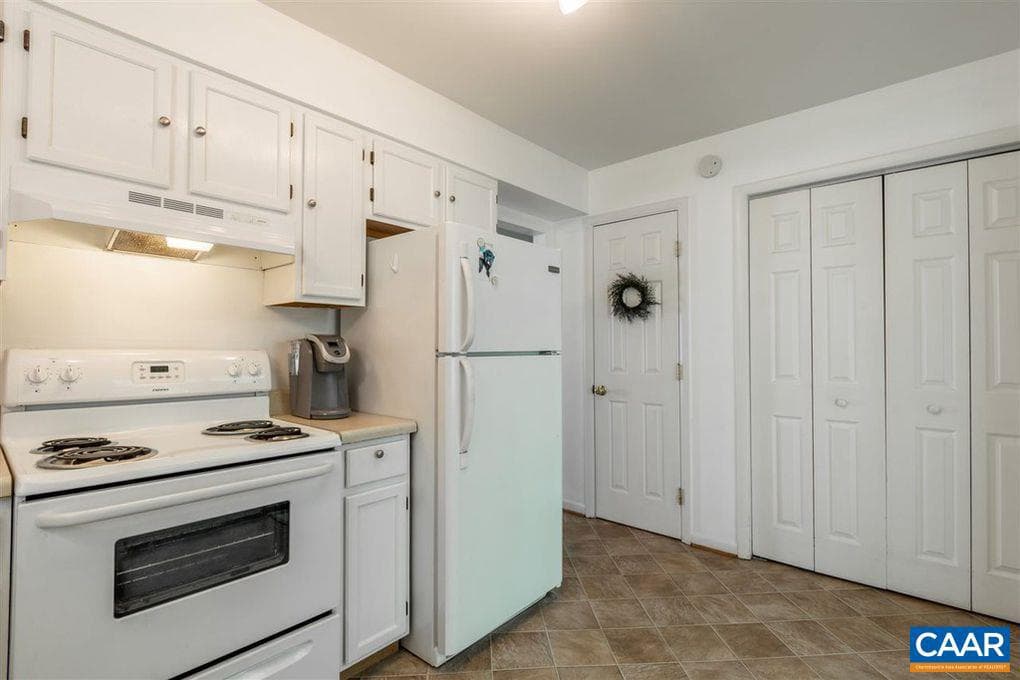 109 Hammond St #b photo 19