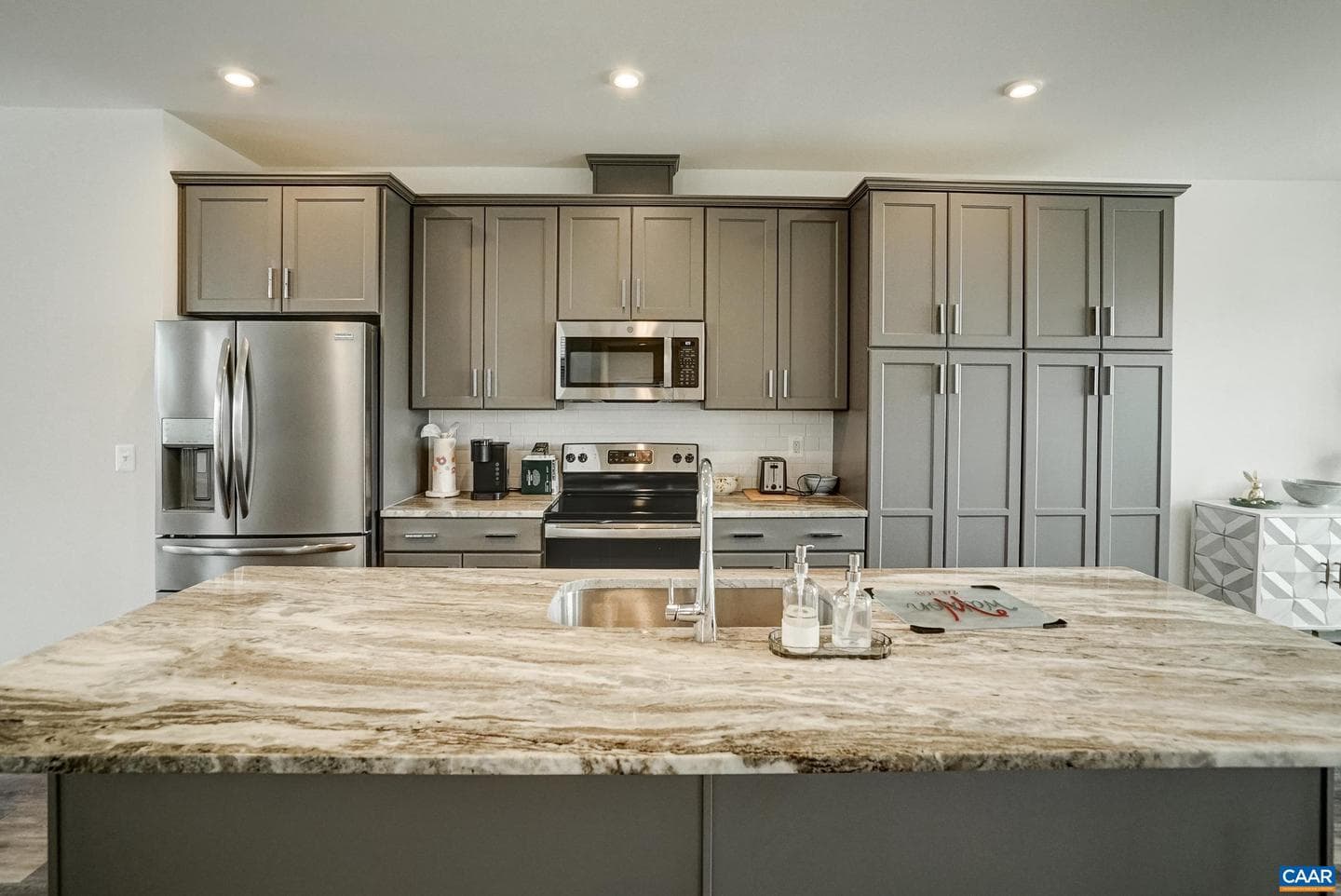 916 Orion Ln photo 10