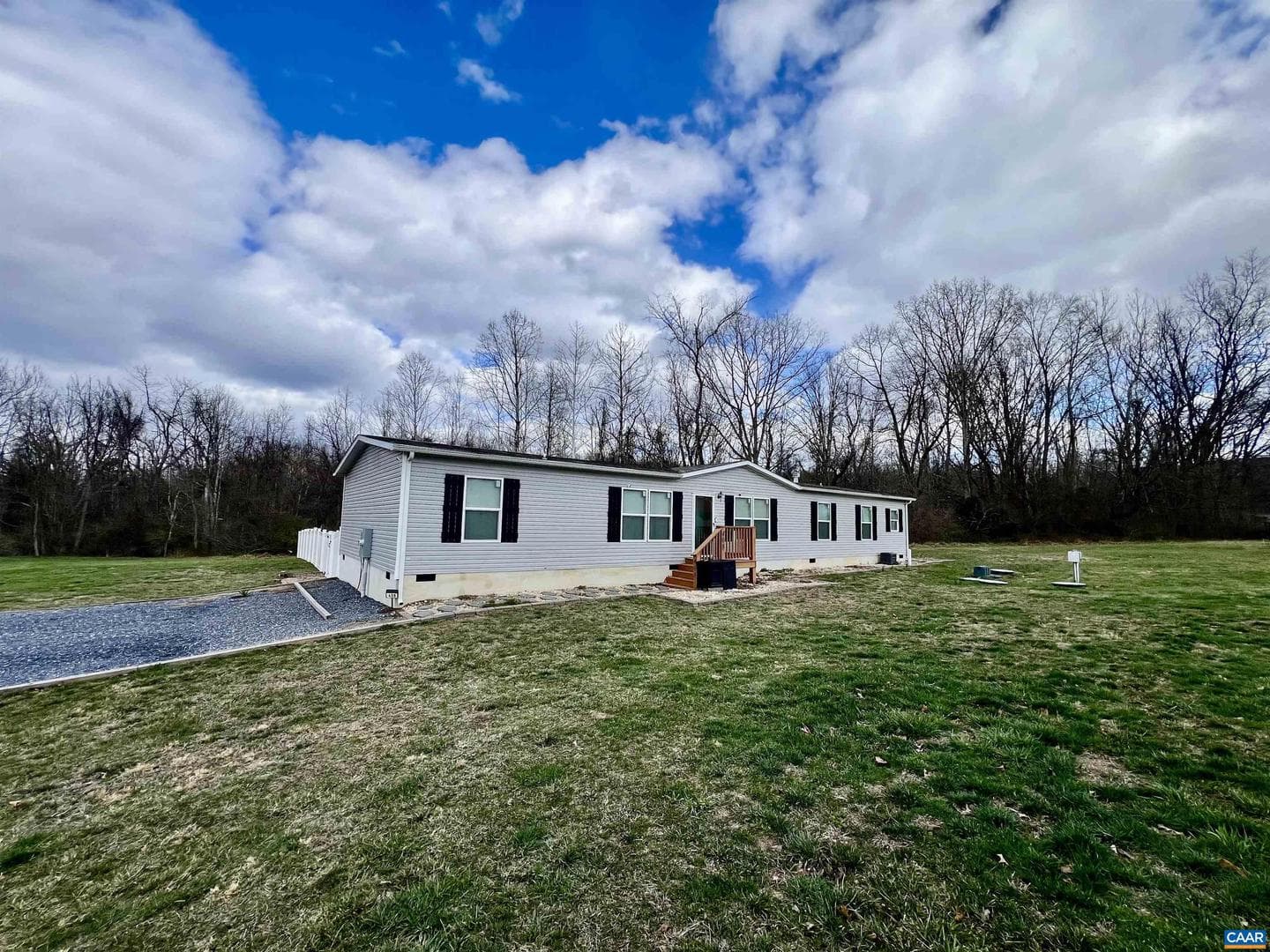 408 Sandy Ridge Rd photo 3