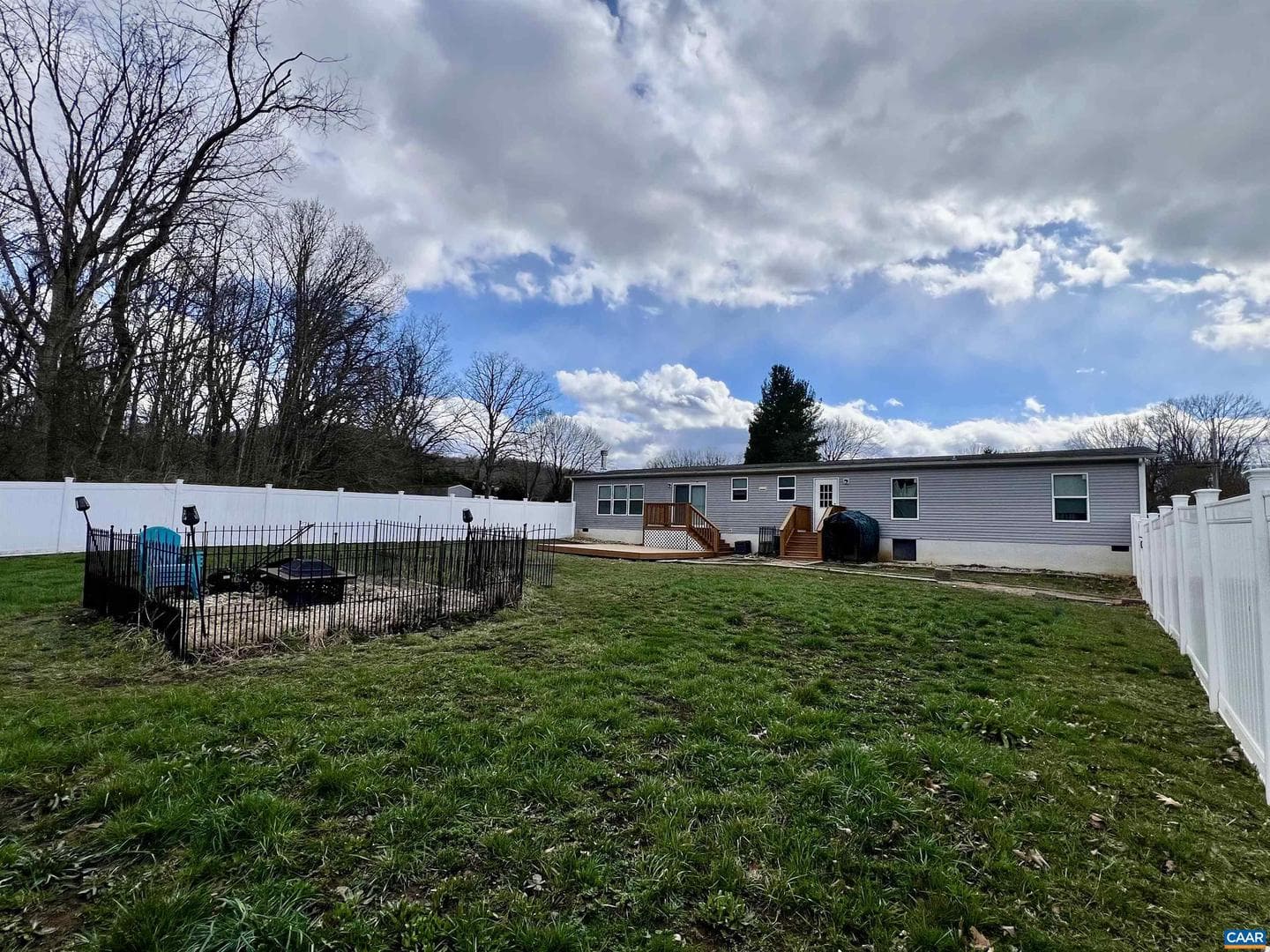 408 Sandy Ridge Rd photo 8