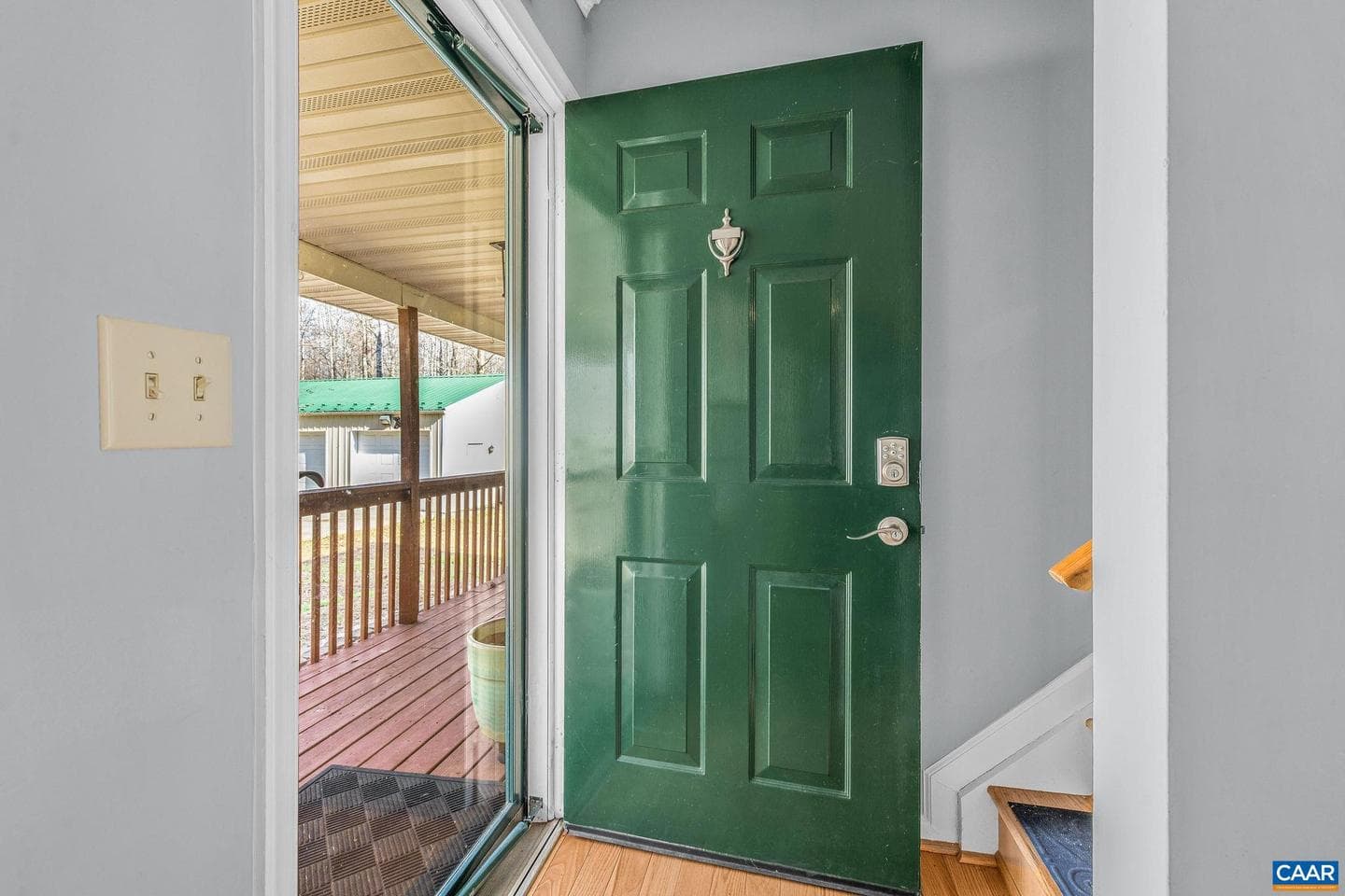 462 Fox Hunters Ln photo 11