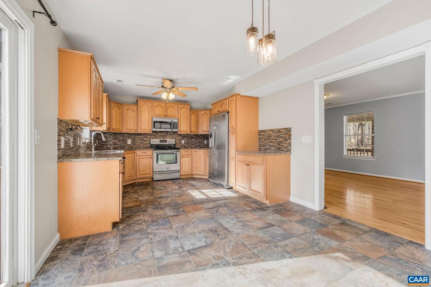 462 Fox Hunters Ln photo 24
