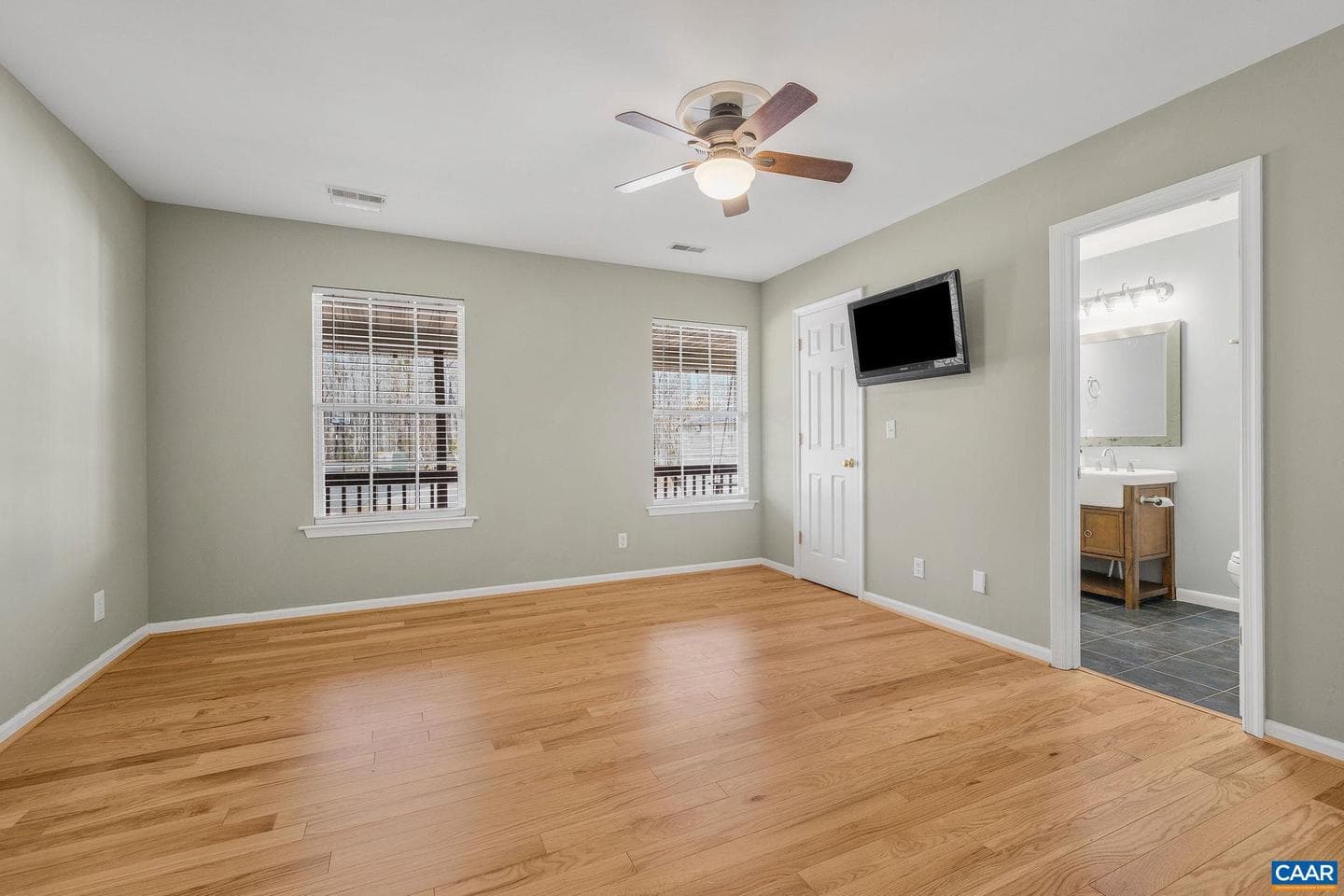 462 Fox Hunters Ln photo 28