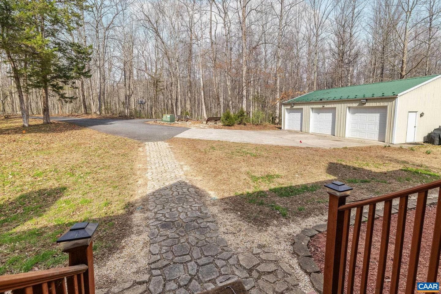 462 Fox Hunters Ln photo 5