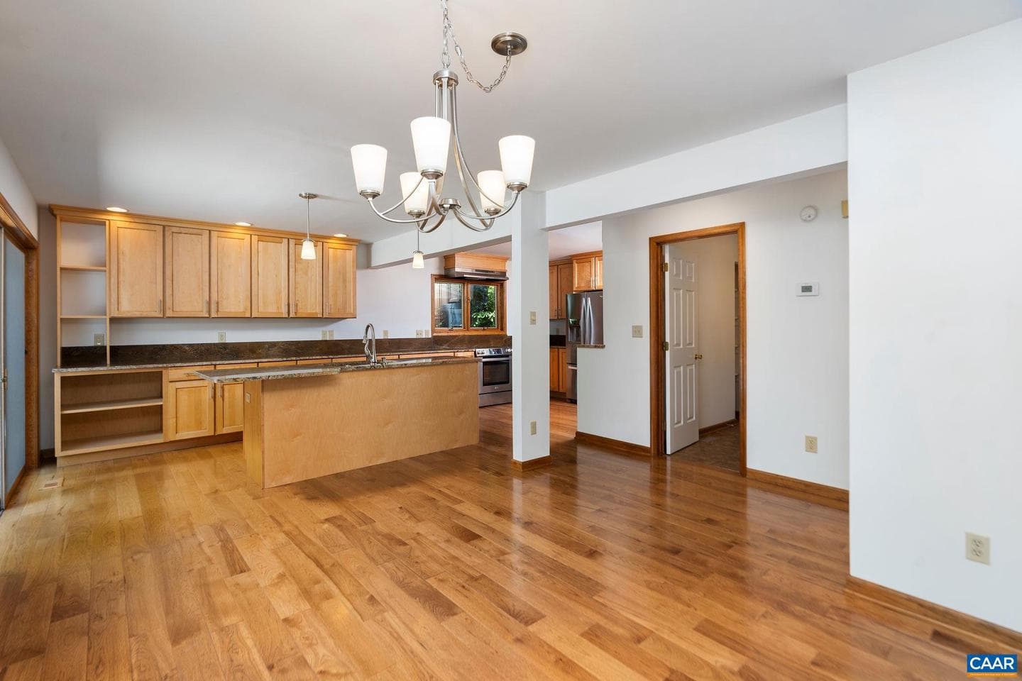 27 Ashlawn Blvd photo 14