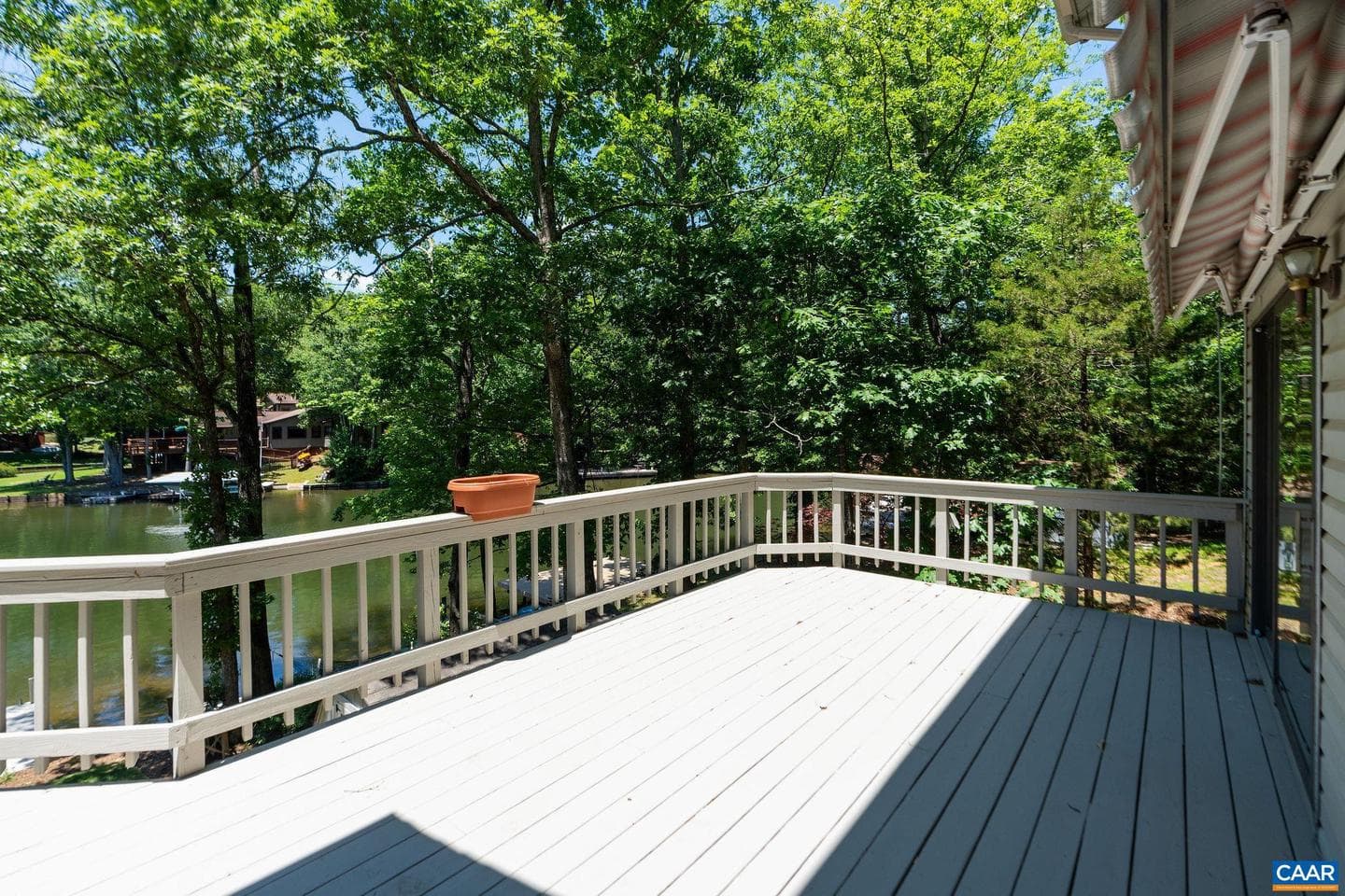 27 Ashlawn Blvd photo 57