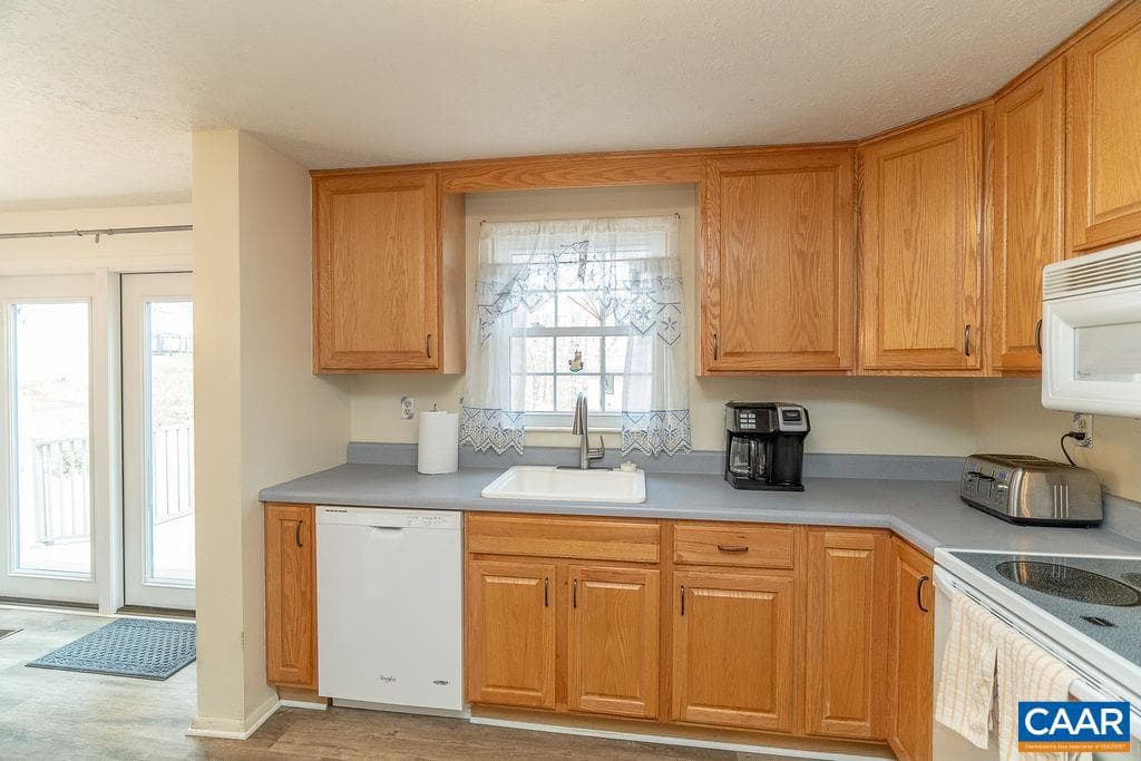 97 Lumber Ln photo 11