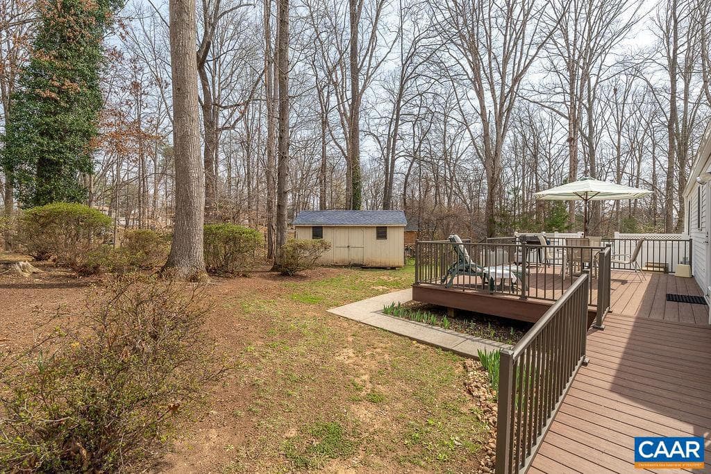 97 Lumber Ln photo 38