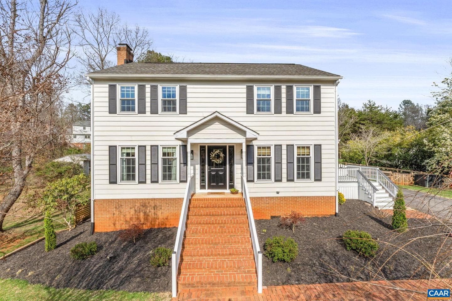 2720 Leeds Ln
