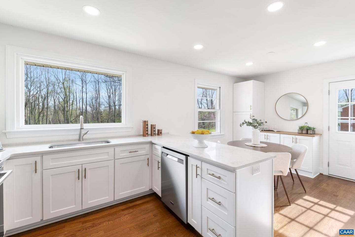 6459 Hillsboro Ln photo 13