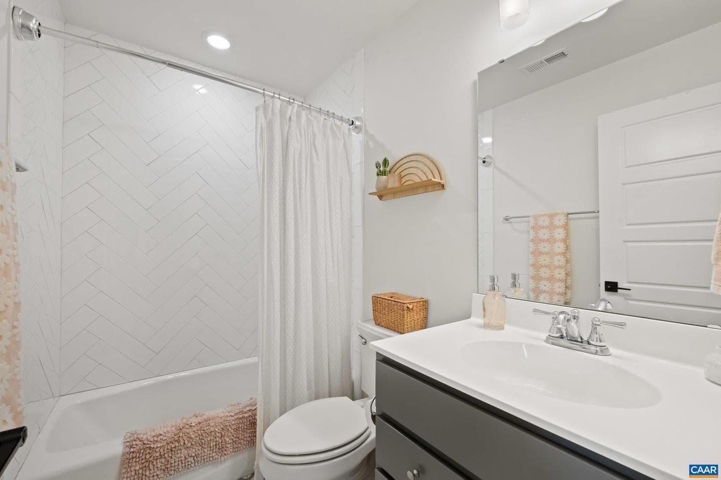 390 Bishopgate Ln photo 41