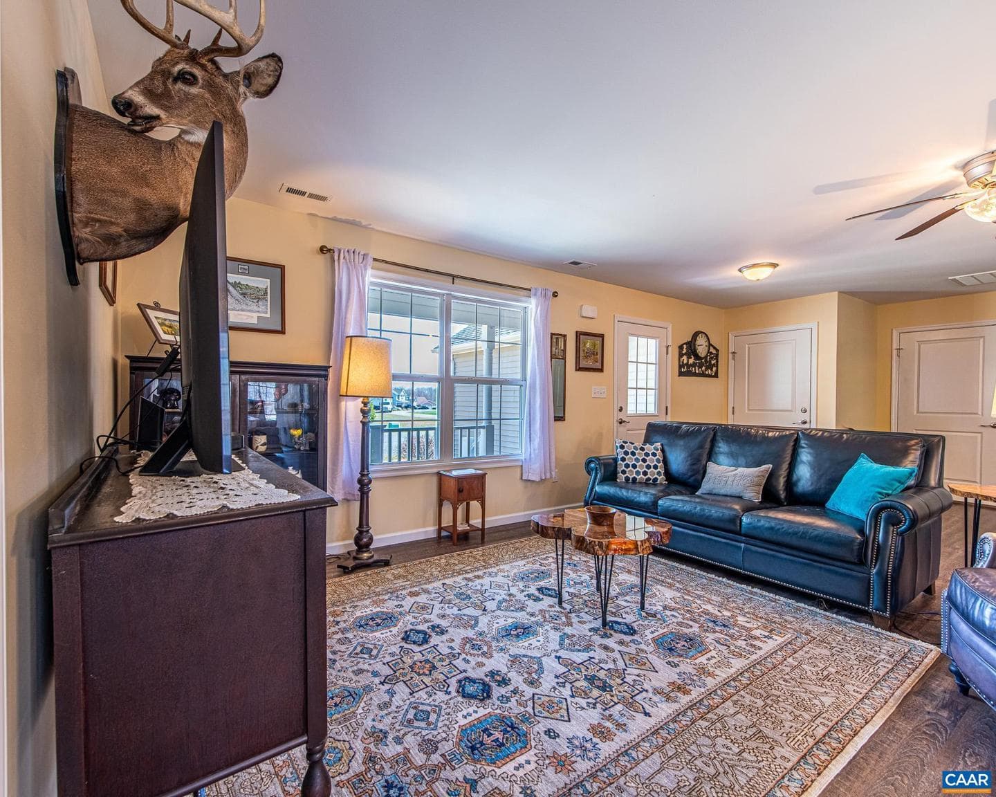 186 Rosewood Dr photo 3