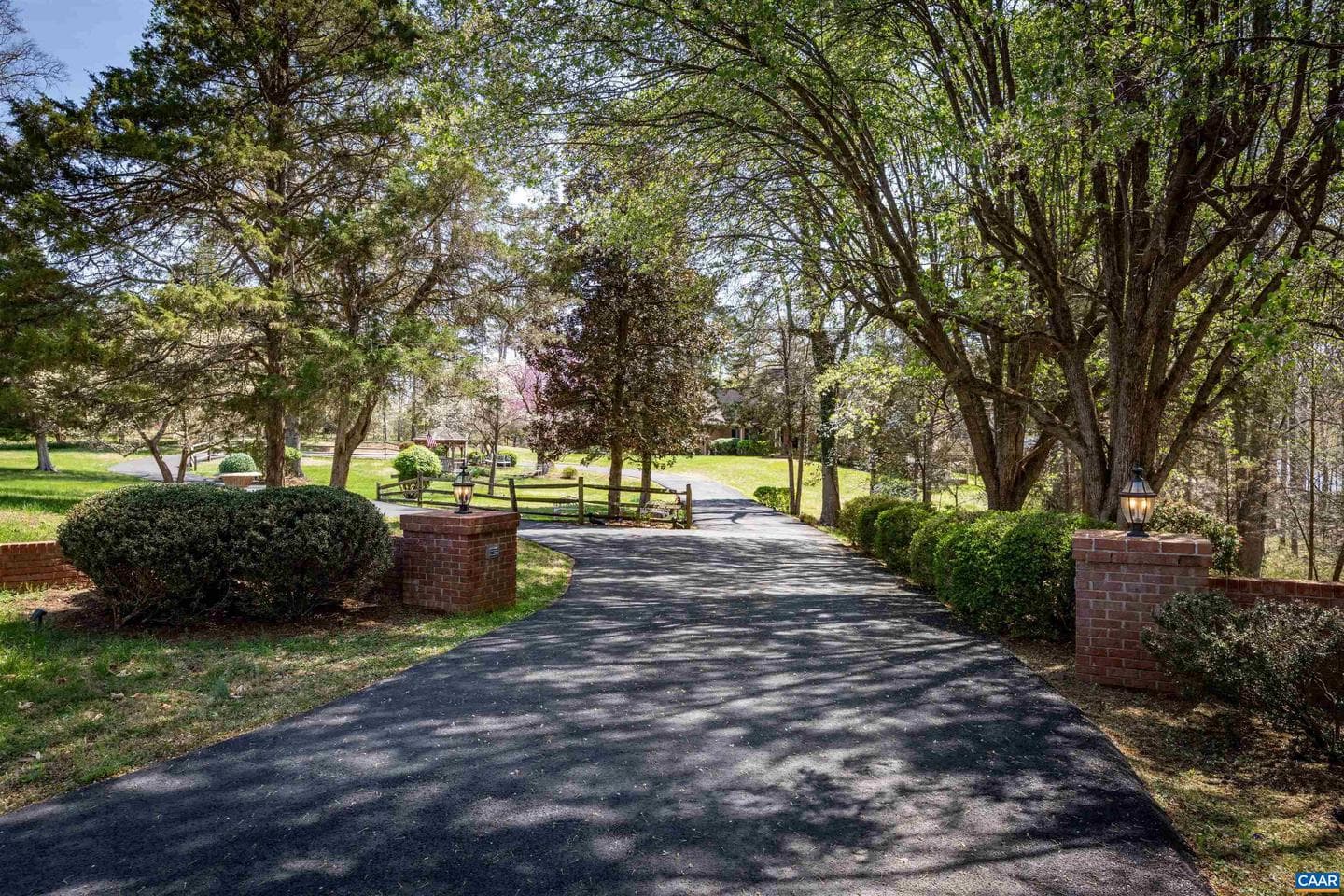 155 Ivy Ridge Rd photo 5