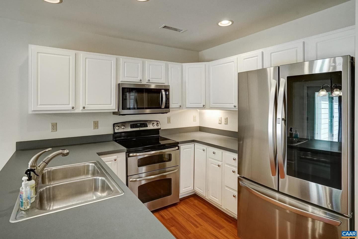 1253 Clover Ridge Pl photo 4