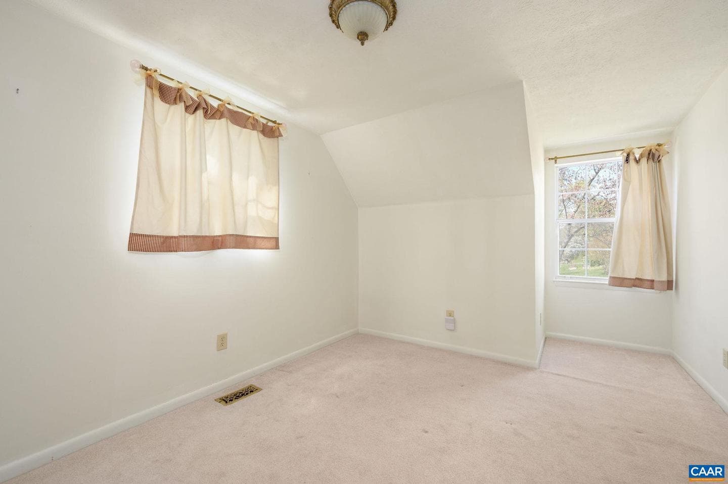 1655 Redwing Ln photo 25