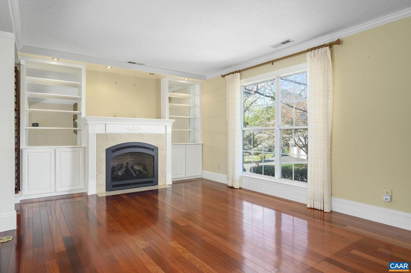 1655 Redwing Ln photo 8