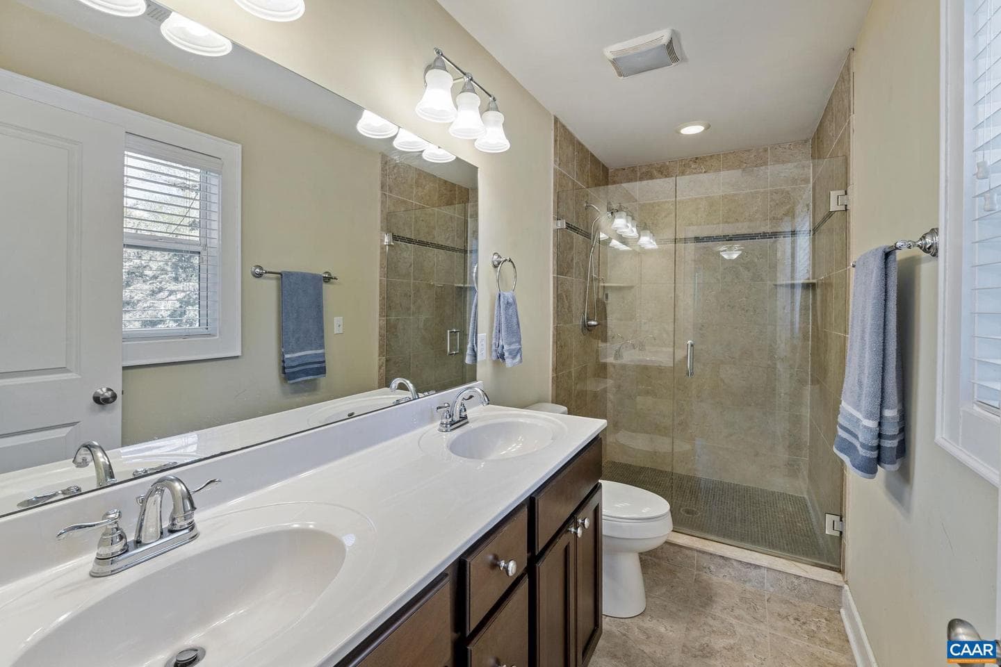 904 Rockland Ave photo 17