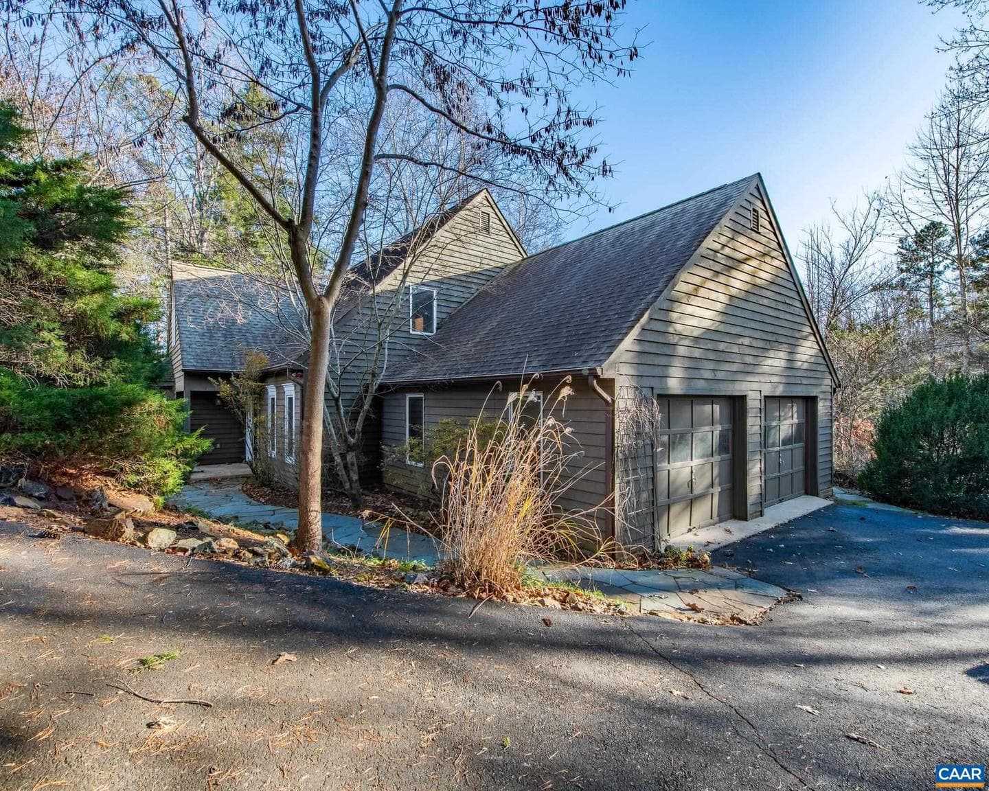 1381 Gristmill Dr photo 2