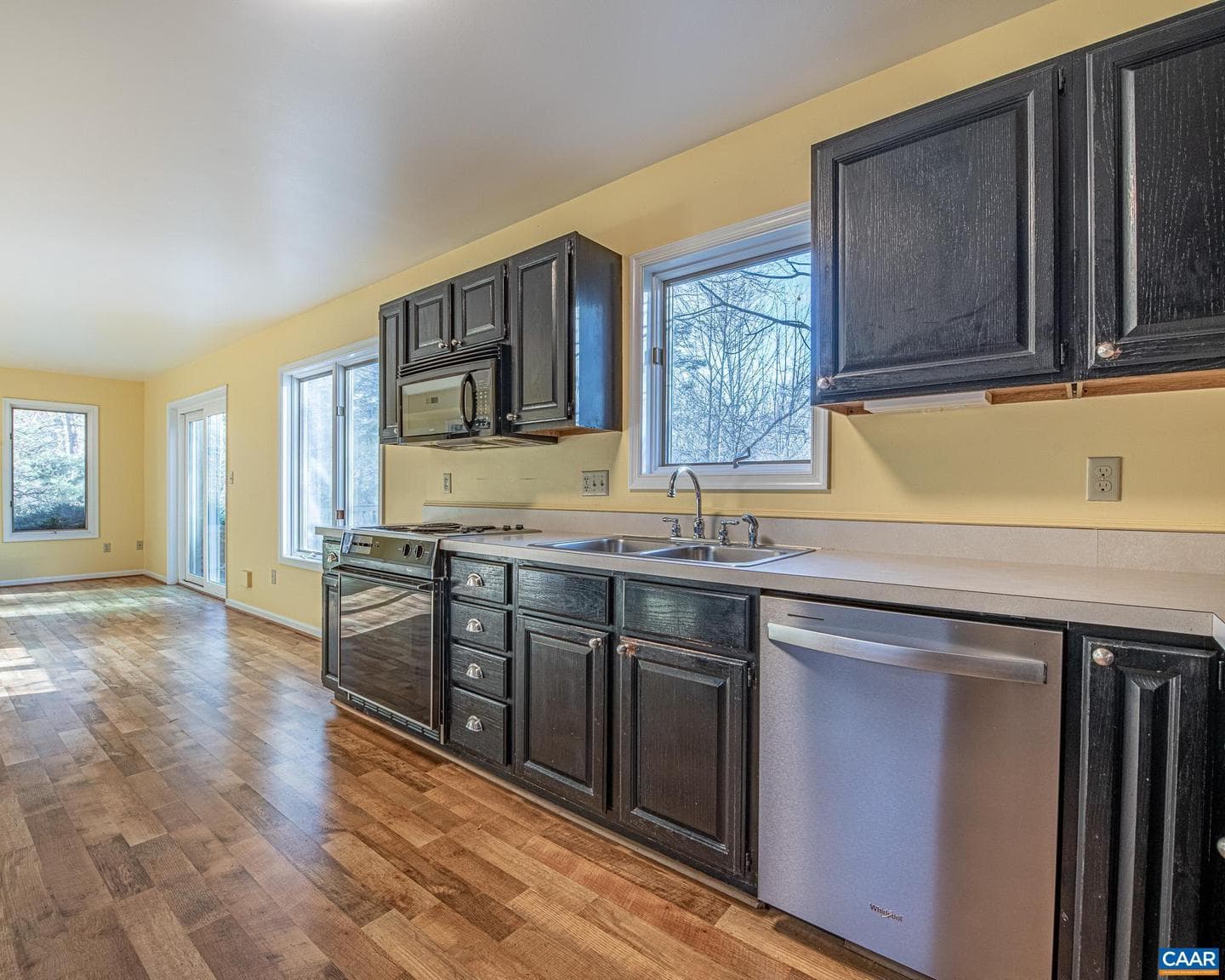 1381 Gristmill Dr photo 9