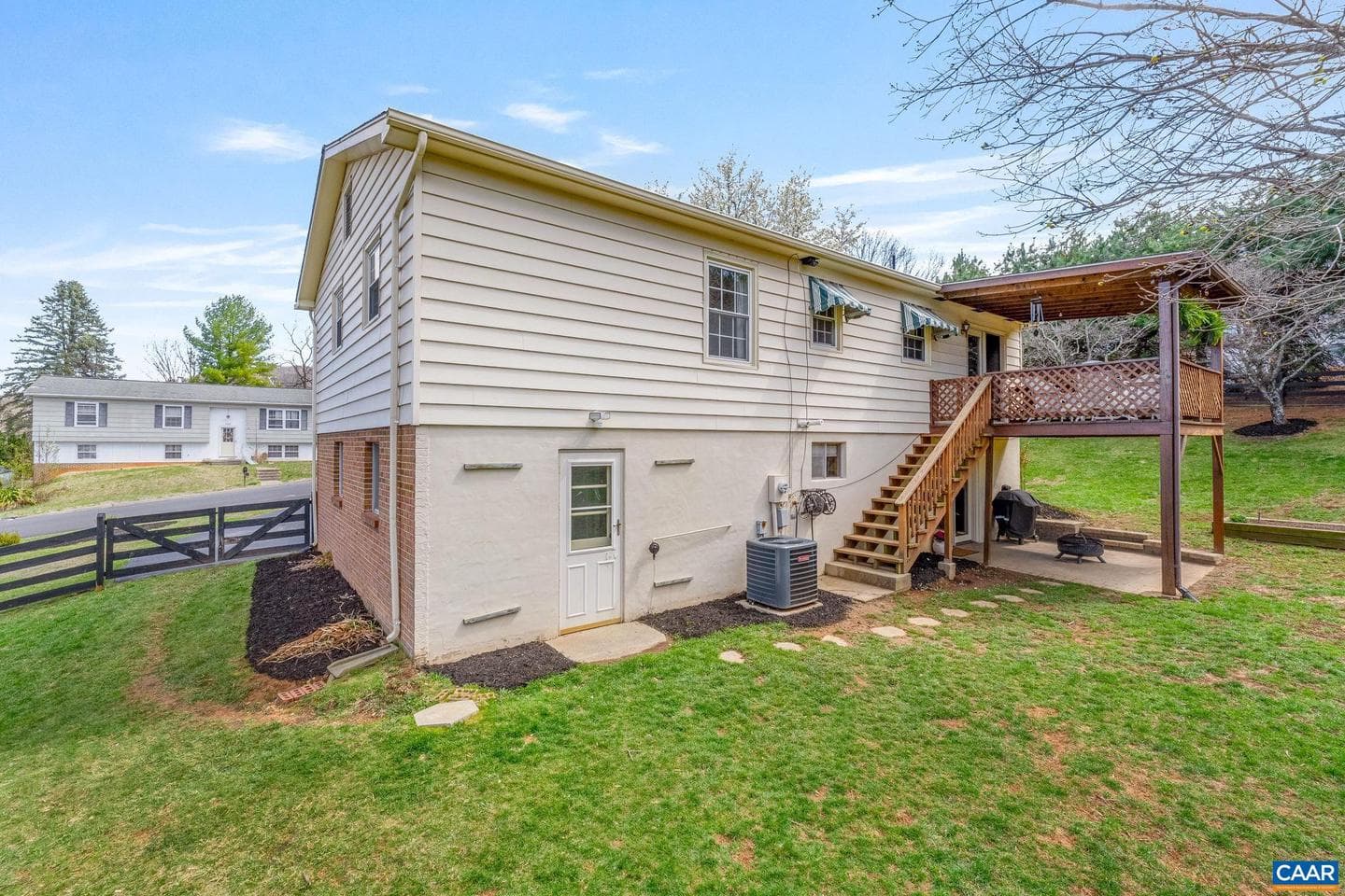 704 Carann St photo 44