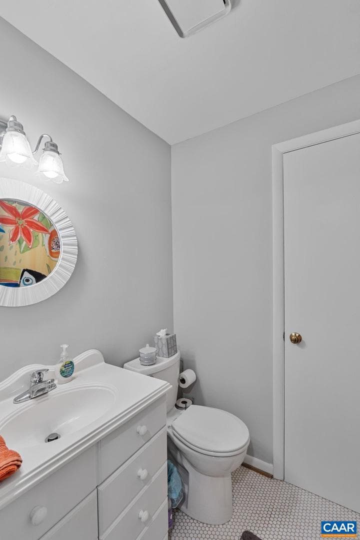1212 Chatham Rdg photo 16