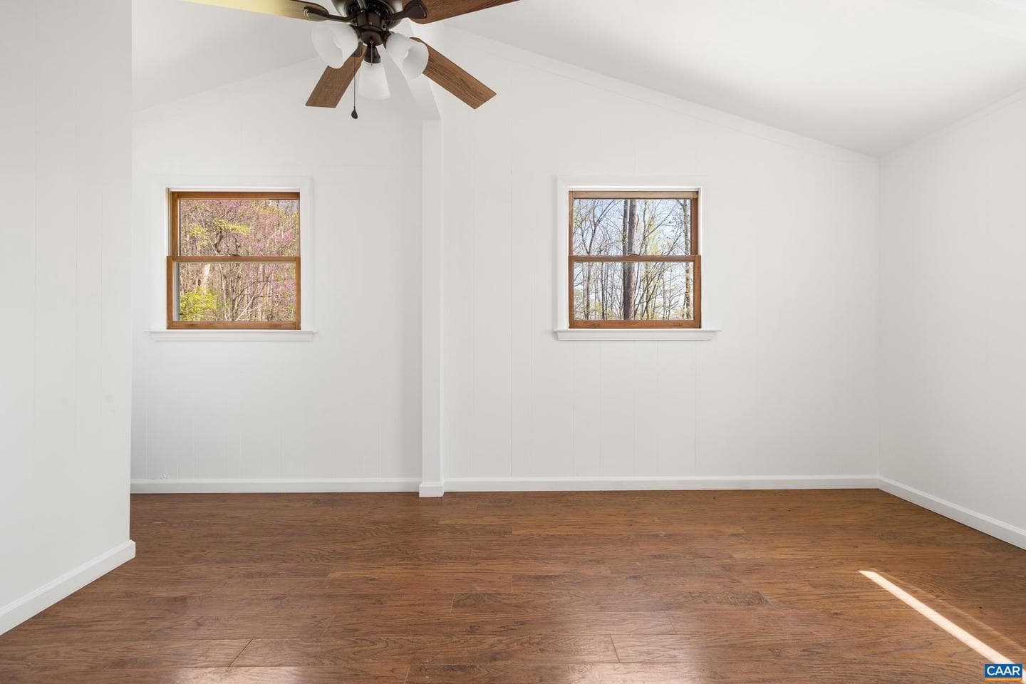 1112 Red Bird Dr photo 13