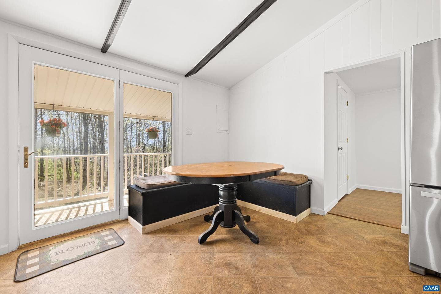 1112 Red Bird Dr photo 7