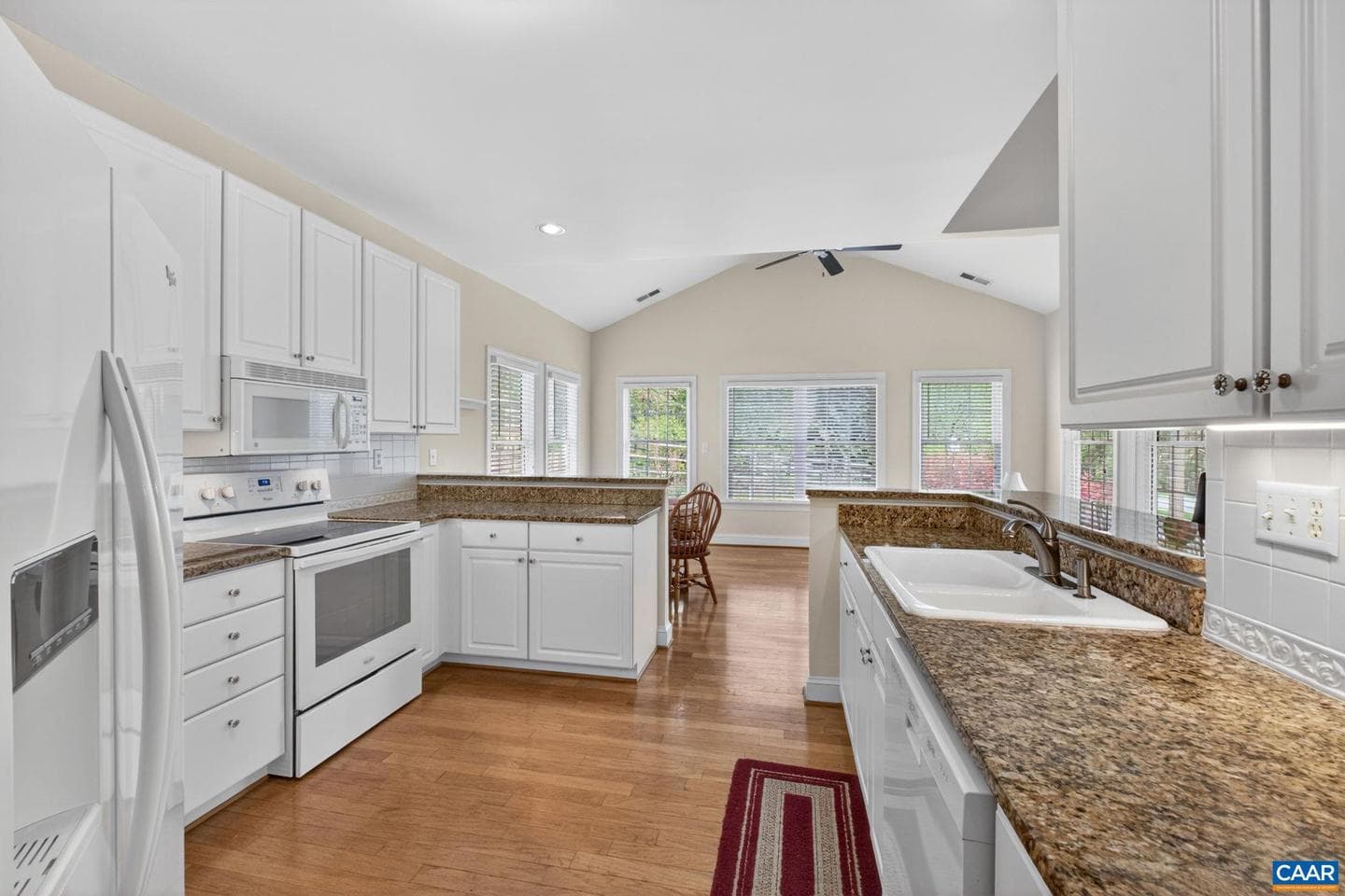 1804 Creekview Ln photo 18