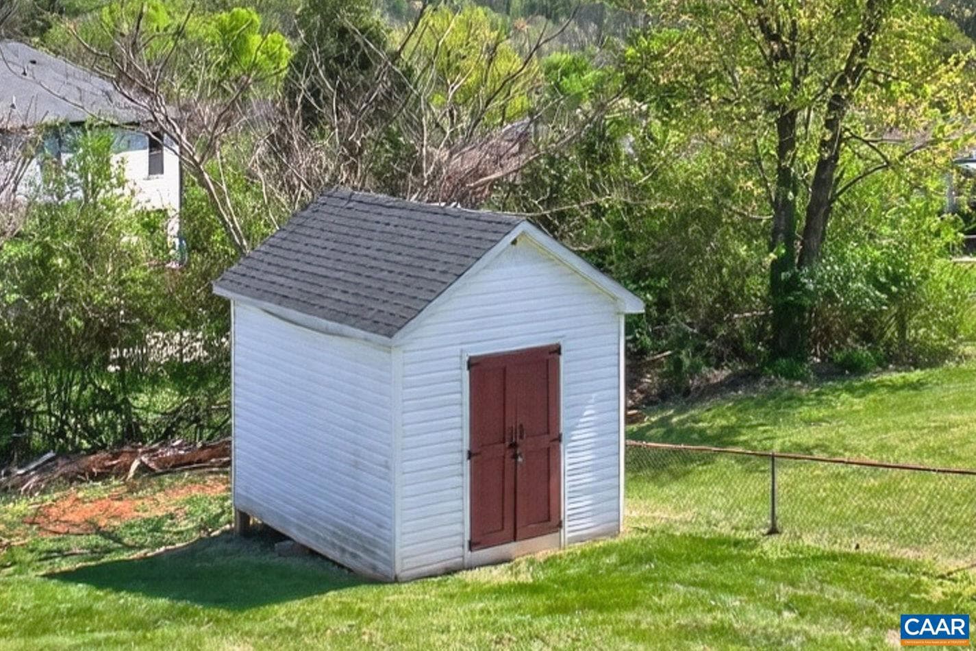 316 Carlton Rd photo 25